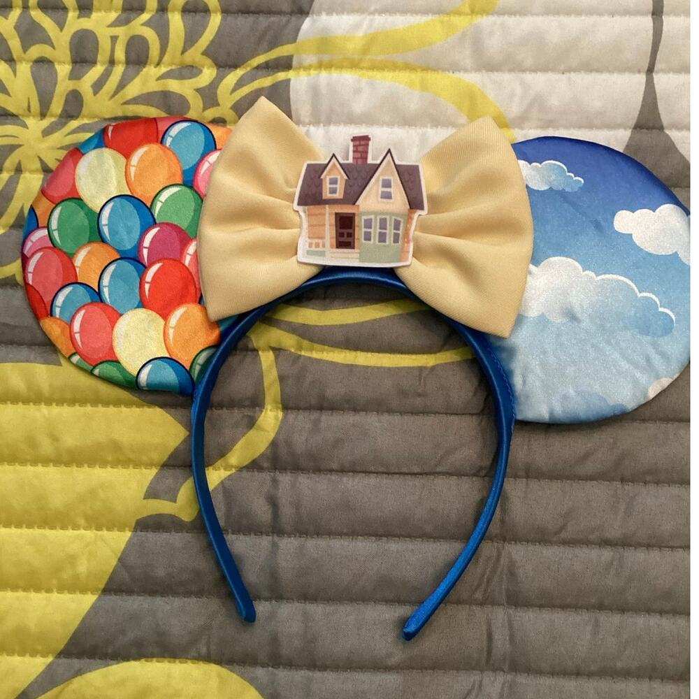 NWOT Disney Pixar Up Carl Balloons Kevin Russell Lightweight Minnie Ear headband